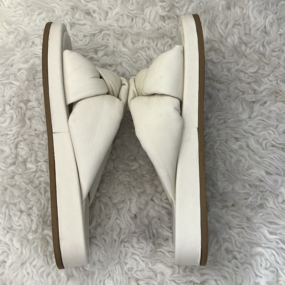 275 Central Igor White Sandals 7.5 - Picture 8 of 9